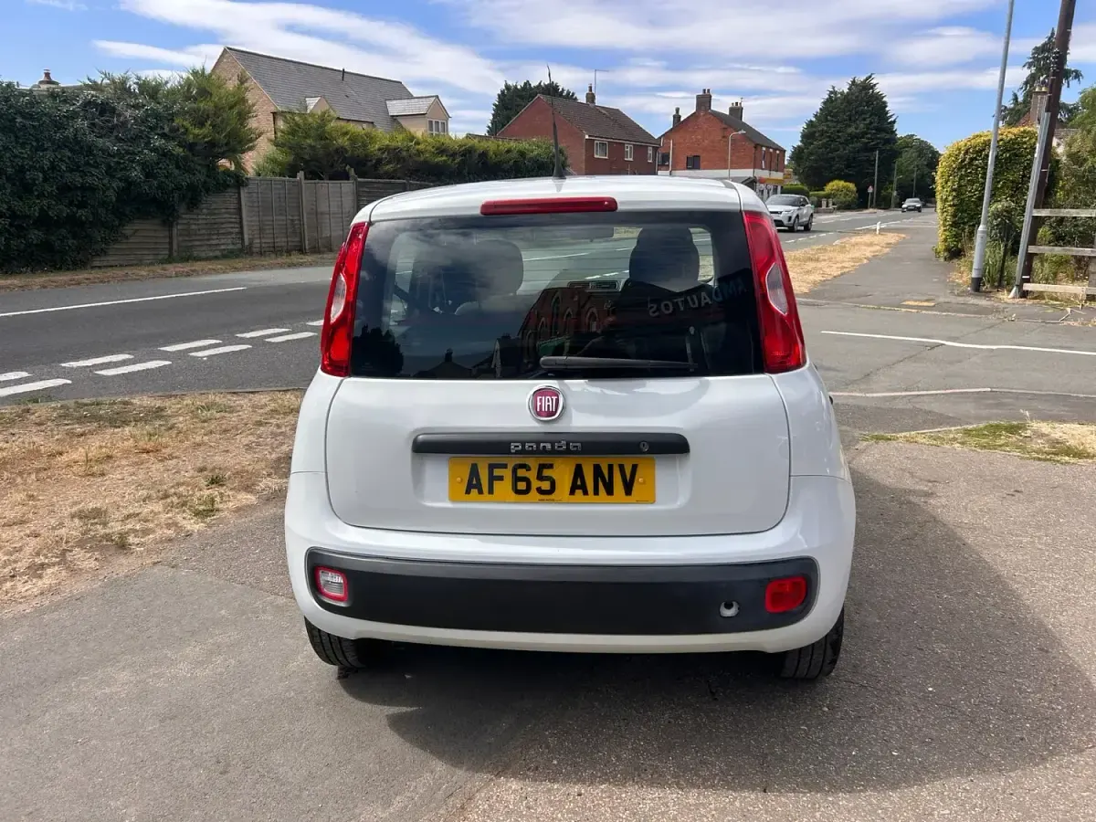 Used Fiat Panda Pop 69 HP (50 kW) 2015 White Hatchback