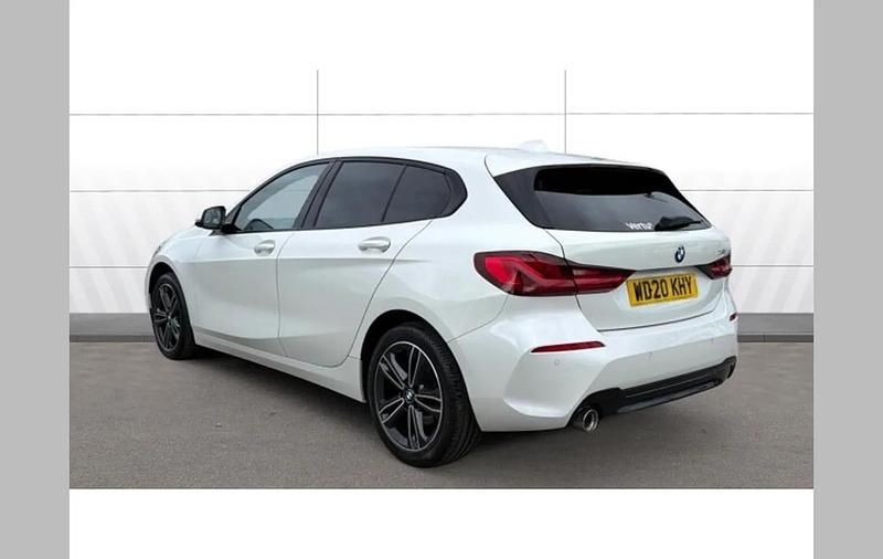 Used BMW 118 Sport Line 140 HP (102 kW) 2020 White Hatchback
