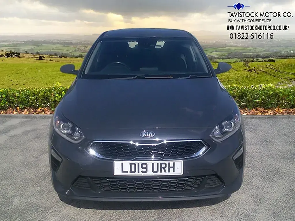 Used Kia Ceed 118 HP (86 kW) 2019 Grey Hatchback