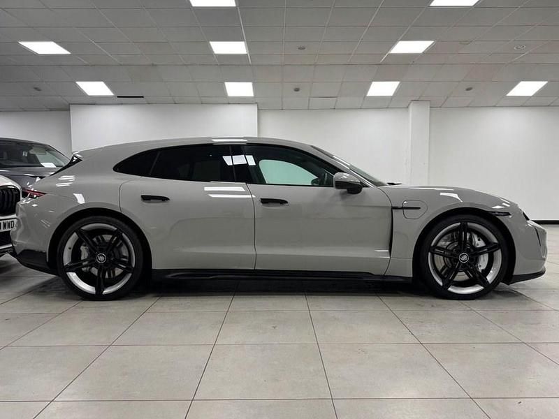 Used Porsche Taycan Performance Package 11 kW (15 HP) 2023 Grey Estate
