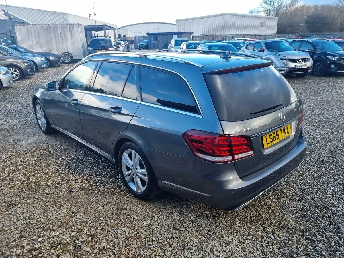Used Mercedes E220 SE 174 HP (127 kW) 2015 Grey Estate