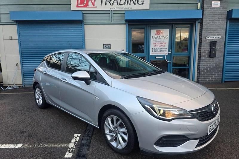 Used Vauxhall Astra 105 HP (77 kW) 2020 Silver Hatchback