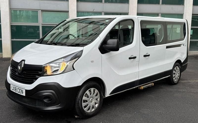 Used Renault Trafic Business 125 HP (91 kW) 2018 White MPV