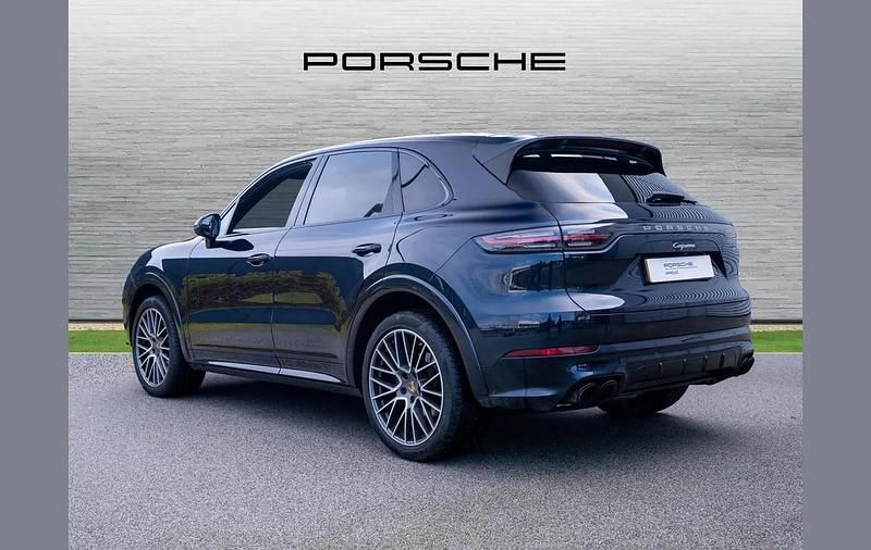 Used Porsche Cayenne 334 HP (245 kW) 2019 Blue SUV