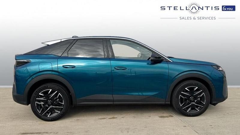 Blue Used 2024 Peugeot 3008 Allure SUV | £26,455 (Expensive) - Image 1/4