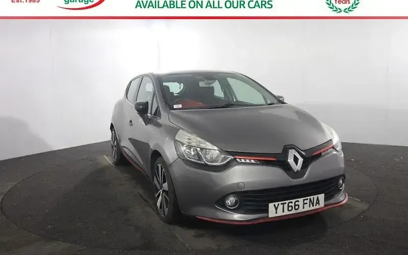 Used Renault Clio IV Dynamique 90 HP (66 kW) 2016 Hatchback