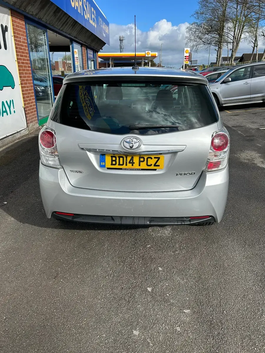 Used Toyota Verso 112 HP (82 kW) 2014 Silver MPV
