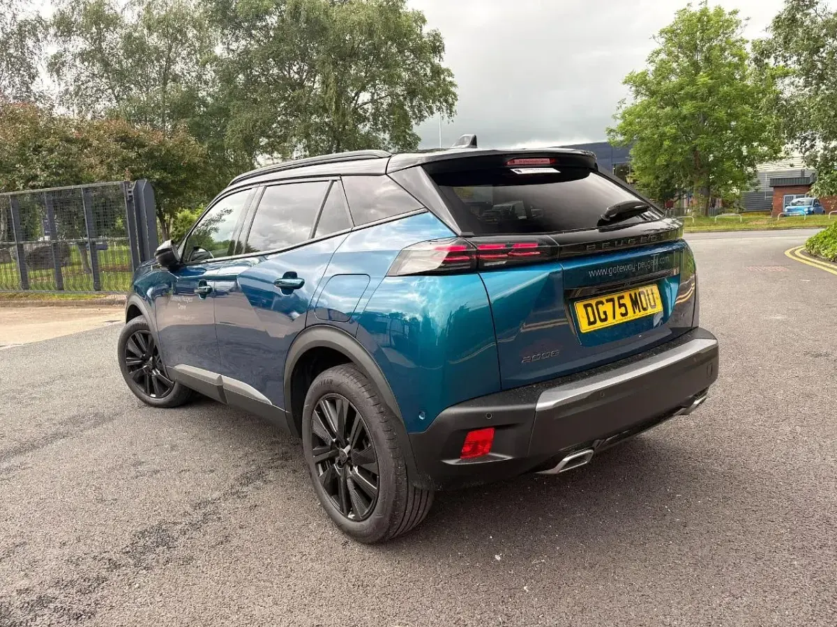Used Peugeot 2008 Premium 129 HP (94 kW) 2025 Blue SUV