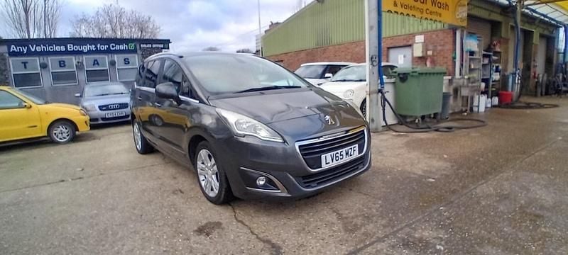 Grey Used 2015 Peugeot 5008 Active MPV | £2,495 (Good price) - Image 1/4