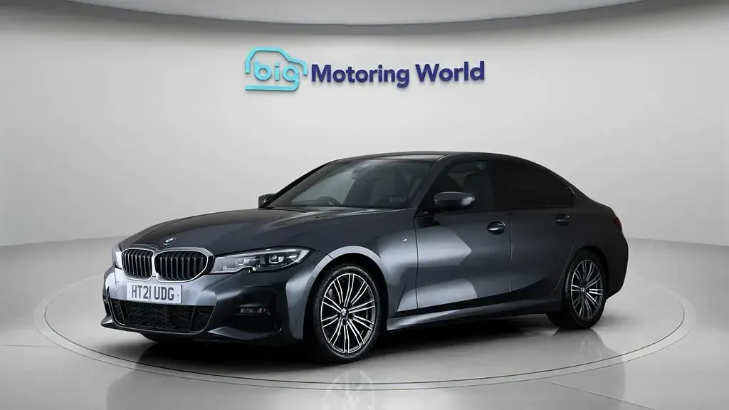 Usado BMW 320 M Sport 184 CV (135 kW) 2021 Gris Berlina