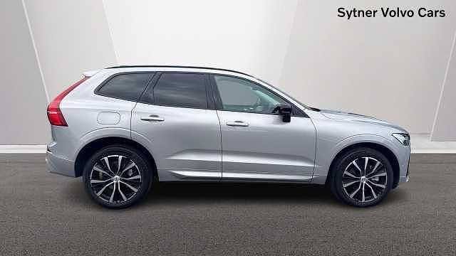 Used Volvo XC60 Plus 247 HP (181 kW) 2024 Blue SUV