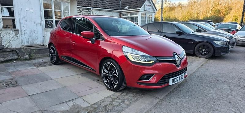 Used Renault Clio IV Dynamique 2017 Red Hatchback