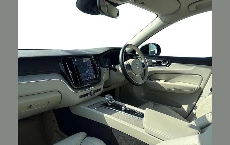 Used Volvo XC60 Ultimate 247 HP (181 kW) 2023 Grey SUV