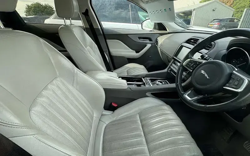 Used Jaguar F-Pace Portfolio 250 HP (183 kW) 2020 SUV