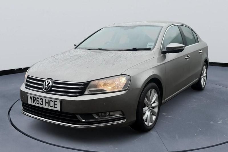 Used VW Passat Highline 2013 Brown Sedan