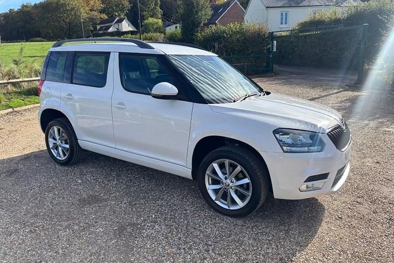 White Used 2015 Skoda Yeti SE SUV | £9,000 (Fair price) - Image 1/1