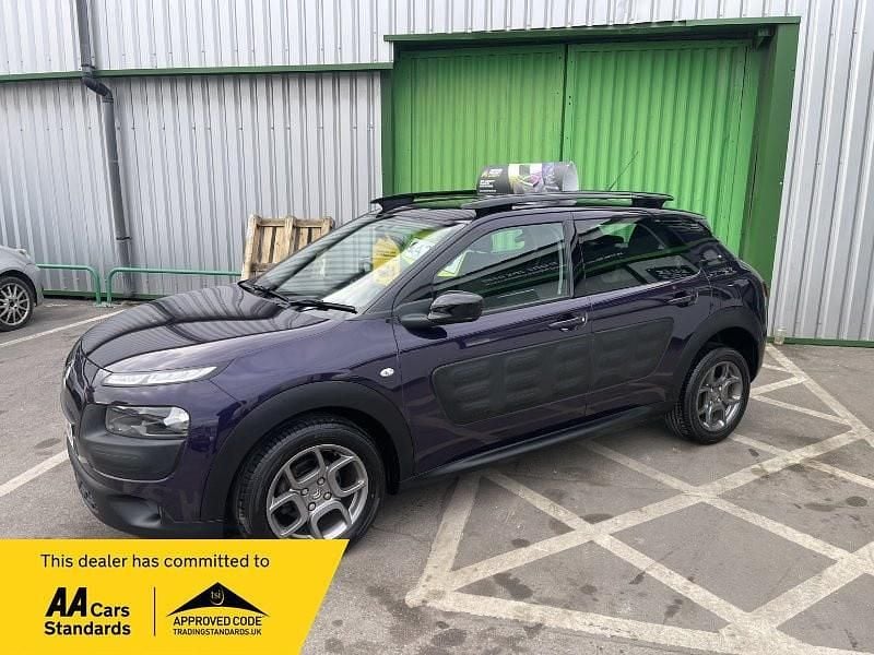 Mauve/purple Used 2015 Citroën C4 Cactus Feel Hatchback | £3,680 (Fair price) - Image 1/4