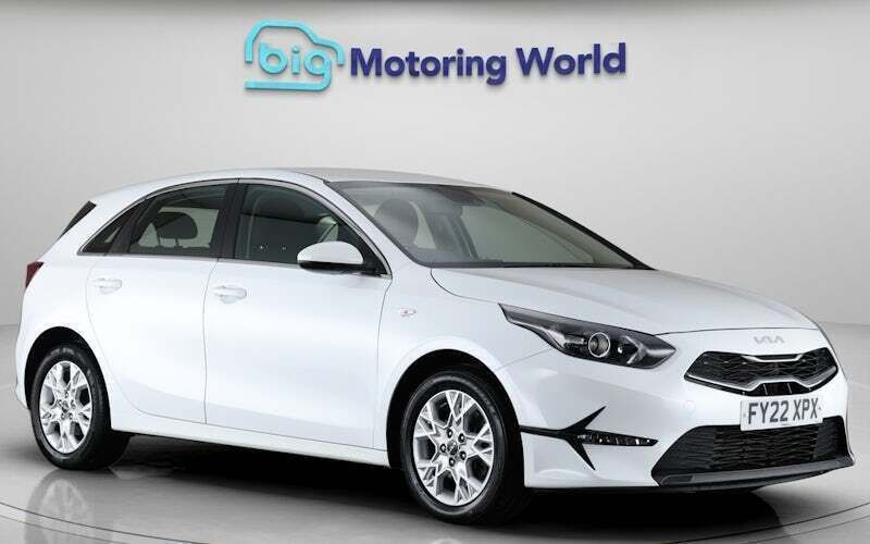 Used 2021 Kia Ceed 2 Hatchback | £12,400 (Fair price) - Image 1/4