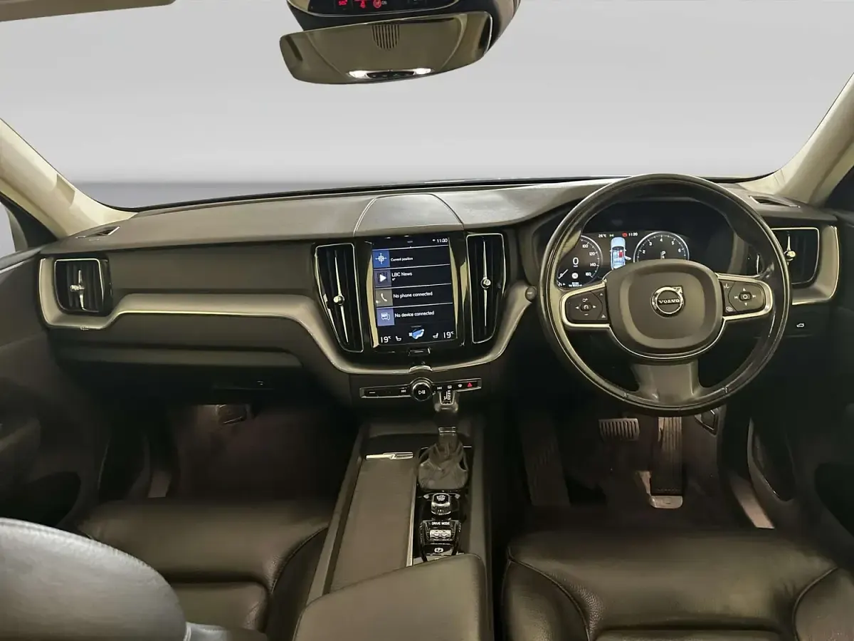 Used Volvo XC60 190 HP (139 kW) 2019 Grey SUV