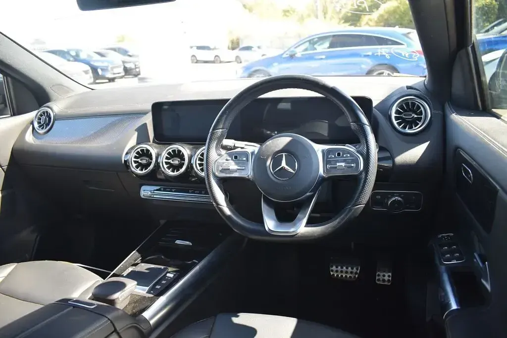 Used Mercedes GLA250 Premium 2022 Black SUV