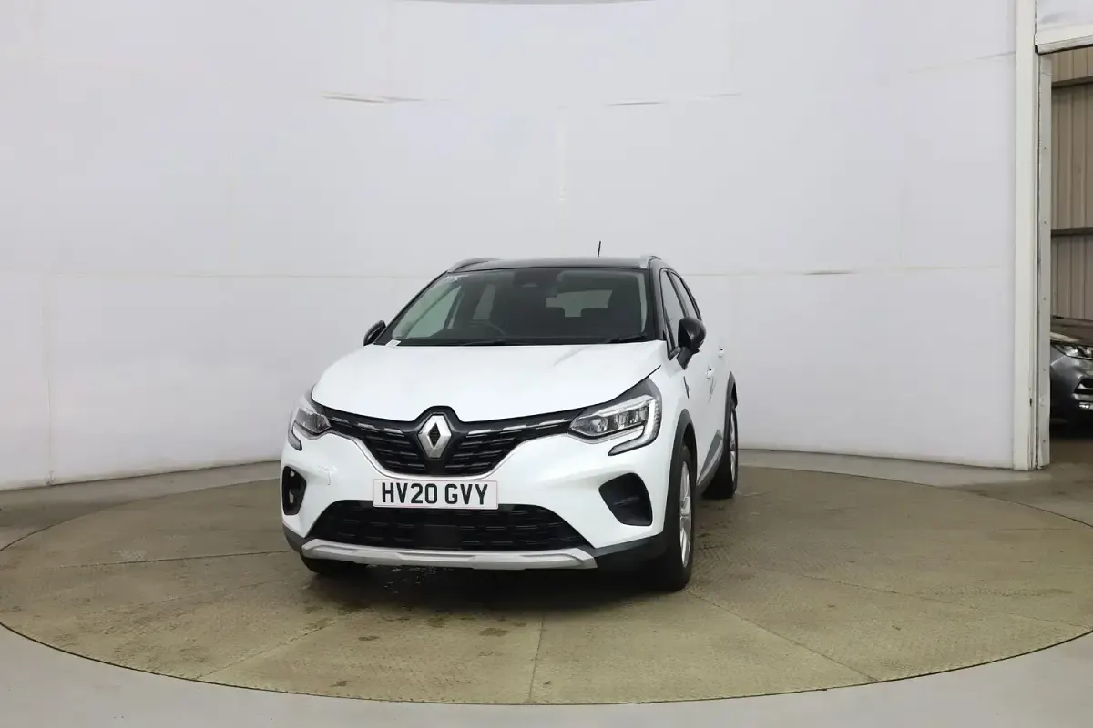 Used Renault Captur Iconic 2020 White/black SUV