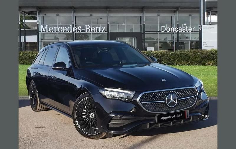 New Mercedes E300 Urban 308 HP (226 kW) 2025 Black Estate