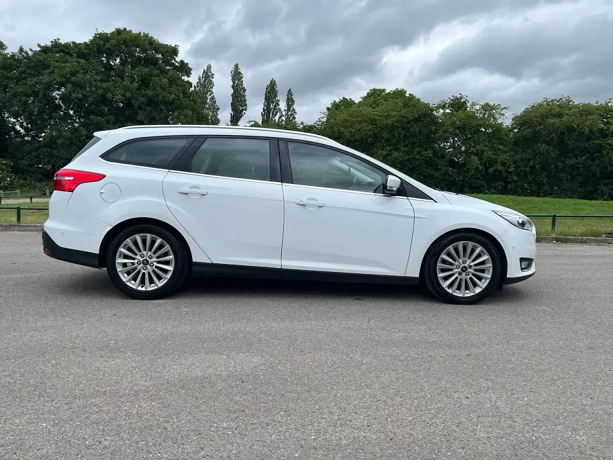 Used Ford Focus Titanium X 2016 White Estate