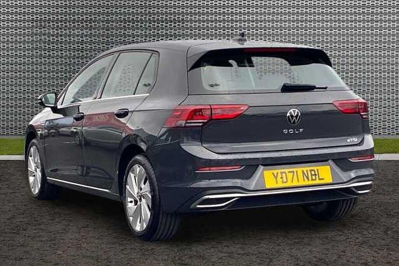 Used VW Golf VII 150 HP (110 kW) 2021 Hatchback