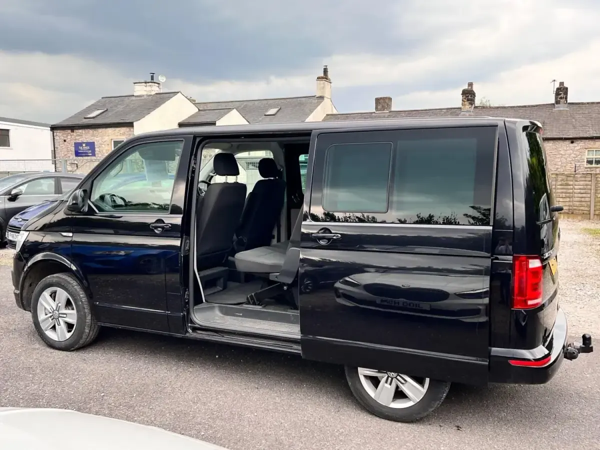 Second-hand VW Transporter Highline 2019 Negru Van