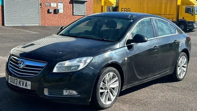Used Vauxhall Insignia SRi 140 HP (102 kW) 2013 Black Hatchback