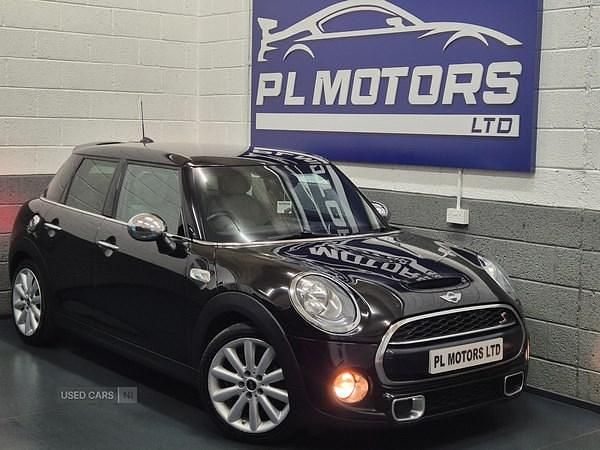 Black Used 2016 Mini Cooper S Hatch Hatchback | £6,975 (Fair price) - Image 1/4