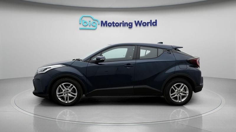 Used Toyota C-HR 122 HP (89 kW) 2023 Blue SUV