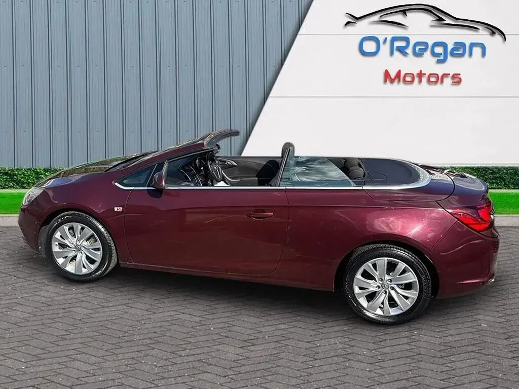 Used Vauxhall Cascada S 140 HP (102 kW) 2013 Red Cabriolet