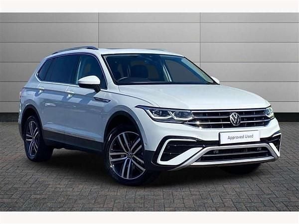 Pure white Used 2025 VW Tiguan Allspace Elegance SUV | £30,350 (Good price) - Image 1/3