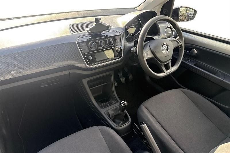 Usado VW up! Black Edition 65 HP (47 kW) 2022 Prateado Citadino