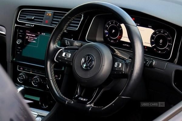 Used VW Golf VII R 300 HP (220 kW) 2020 White Hatchback