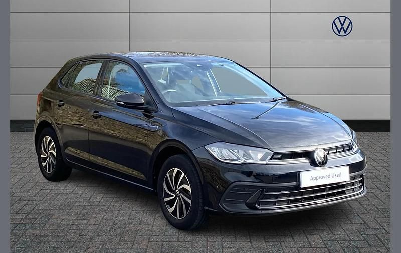 Used VW Polo Life 94 HP (69 kW) 2022 White Hatchback