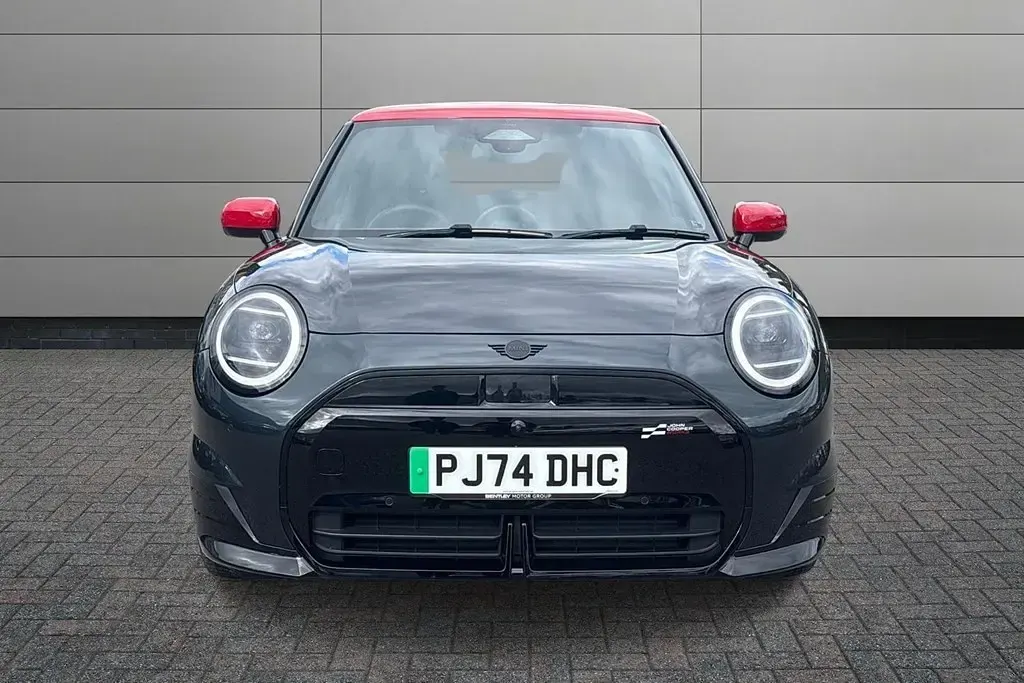 Used Mini Cooper SE Sport 11 kW (15 HP) 2024 Hatchback