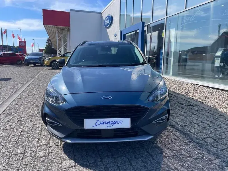Used Ford Focus Active 125 HP (91 kW) 2020 Blue Hatchback
