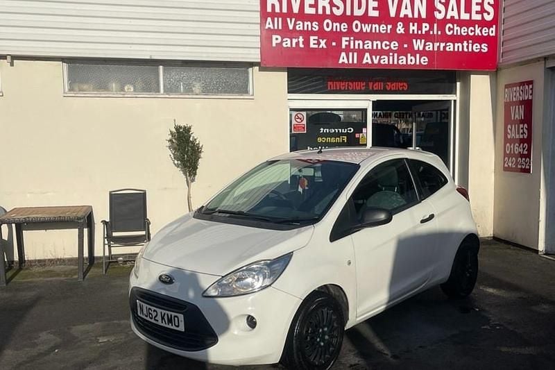 Used Ford Ka Studio 69 HP (50 kW) 2012 White Hatchback