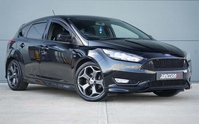 Used 2017 Ford Focus ST-Line Hatchback | £9,475 (Fair price) - Image 1/3