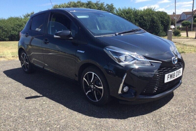 Black Used 2018 Toyota Yaris Hybrid Design Hatchback | £13,995 (Fair price) - Image 1/1