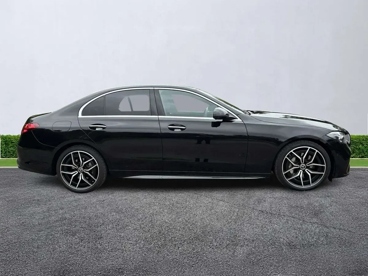 Used Mercedes C200 AMG Line Premium 200 HP (147 kW) 2026 Black Sedan