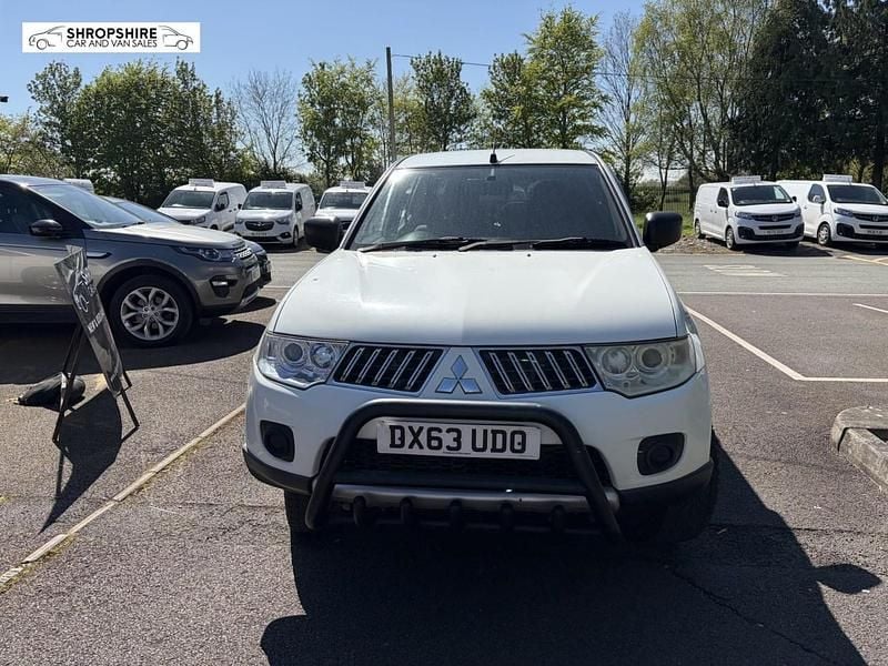 Begagnad Mitsubishi L200 134 HK (98 kW) 2013 Vit Pickup
