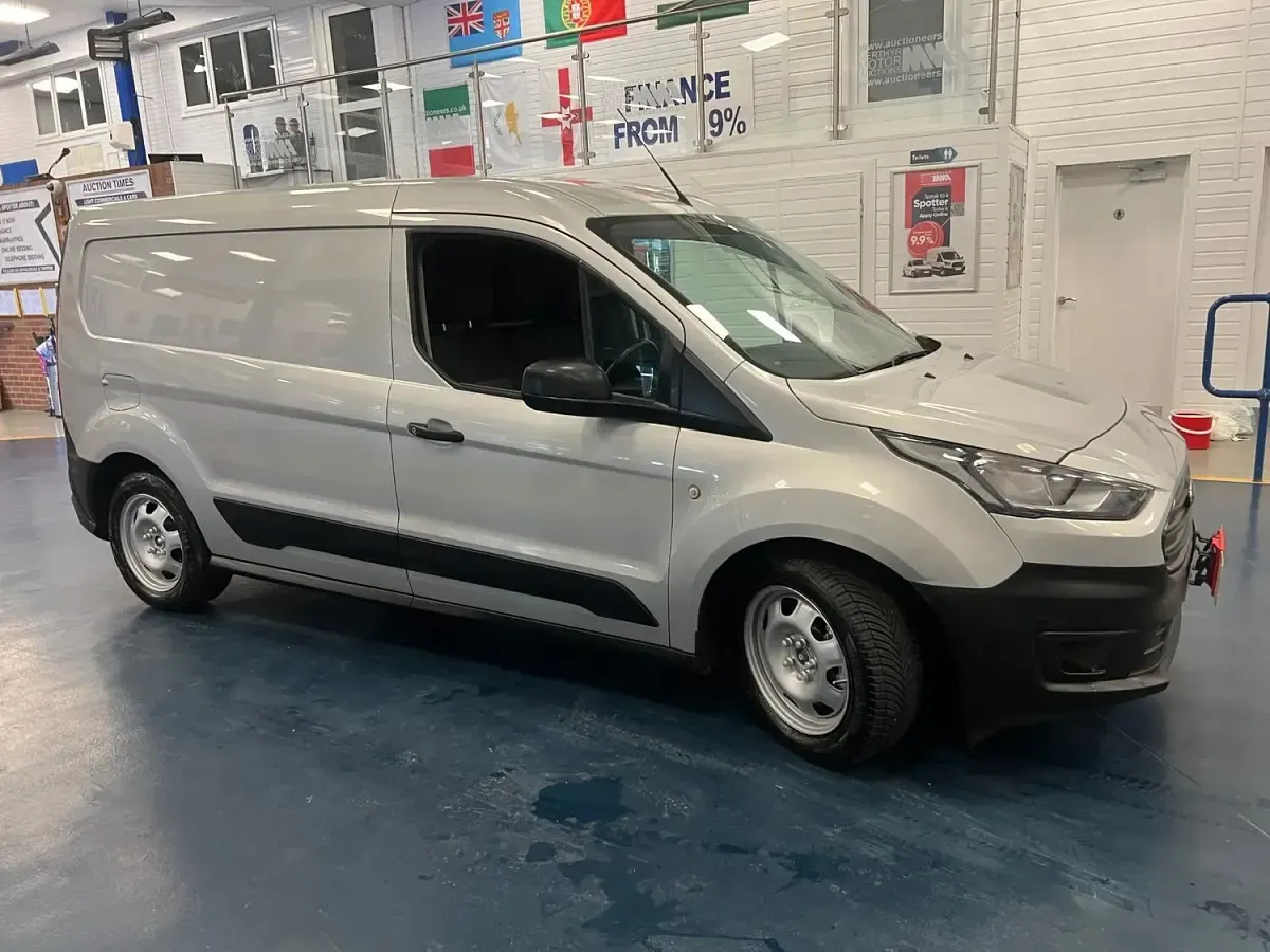 Used Ford Transit Connect 100 HP (73 kW) 2020 Silver MPV