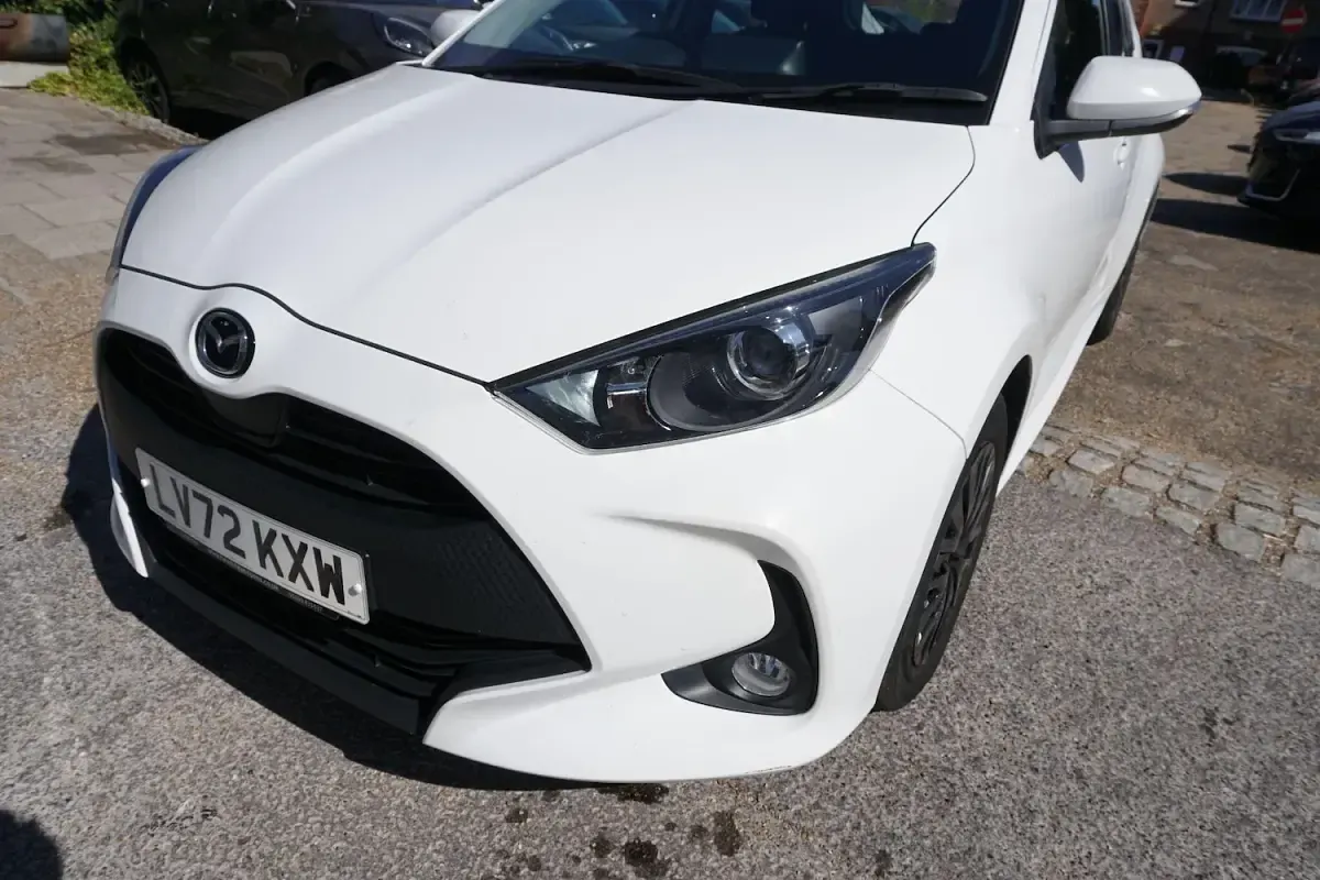 Used Mazda 2 114 HP (83 kW) 2022 White Hatchback
