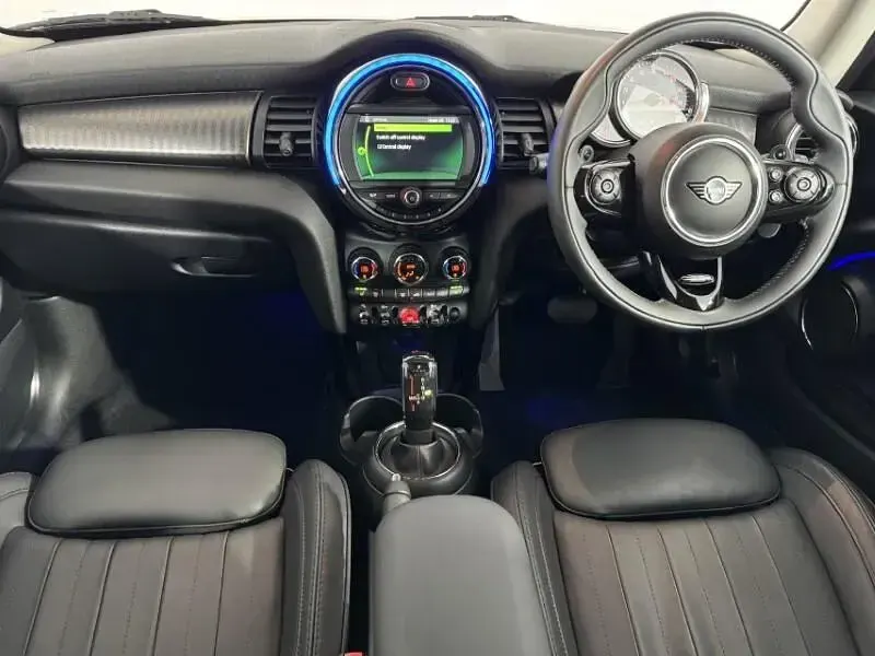 Used Mini Cooper S Exclusive 189 HP (139 kW) 2019 Silver Hatchback