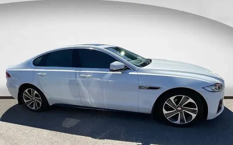 Used Jaguar XF R-Dynamic 204 HP (150 kW) 2021 White Sedan