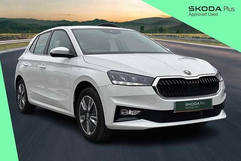 Candy white Used 2023 Skoda Fabia SE L Hatchback | £16,298 (Fair price) - Image 1/4