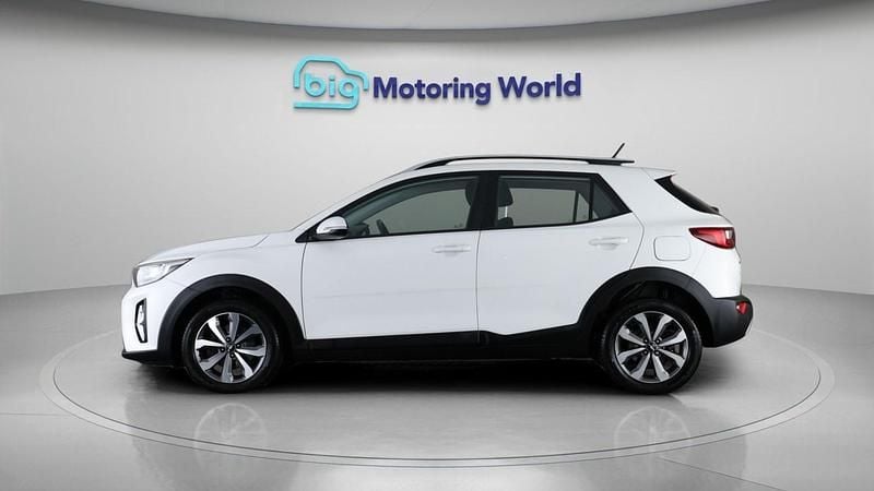 Used Kia Stonic 99 HP (72 kW) 2021 White SUV